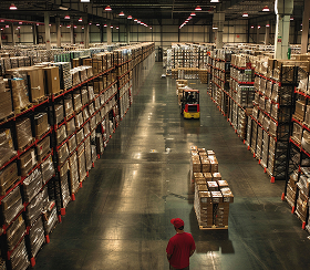 E-commerce & Logistics